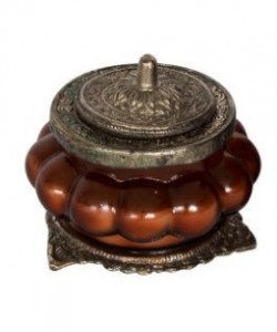 Świeca Ręcznie Robiona w brązowym szkle z orientalnym motywem - PACZULI & AMBRA - Song of India
